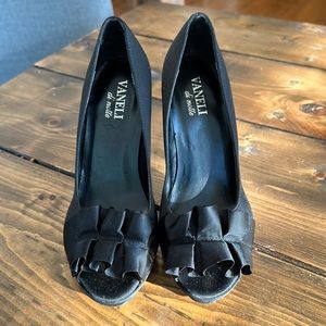 Vaneli Platform Heels 6 M